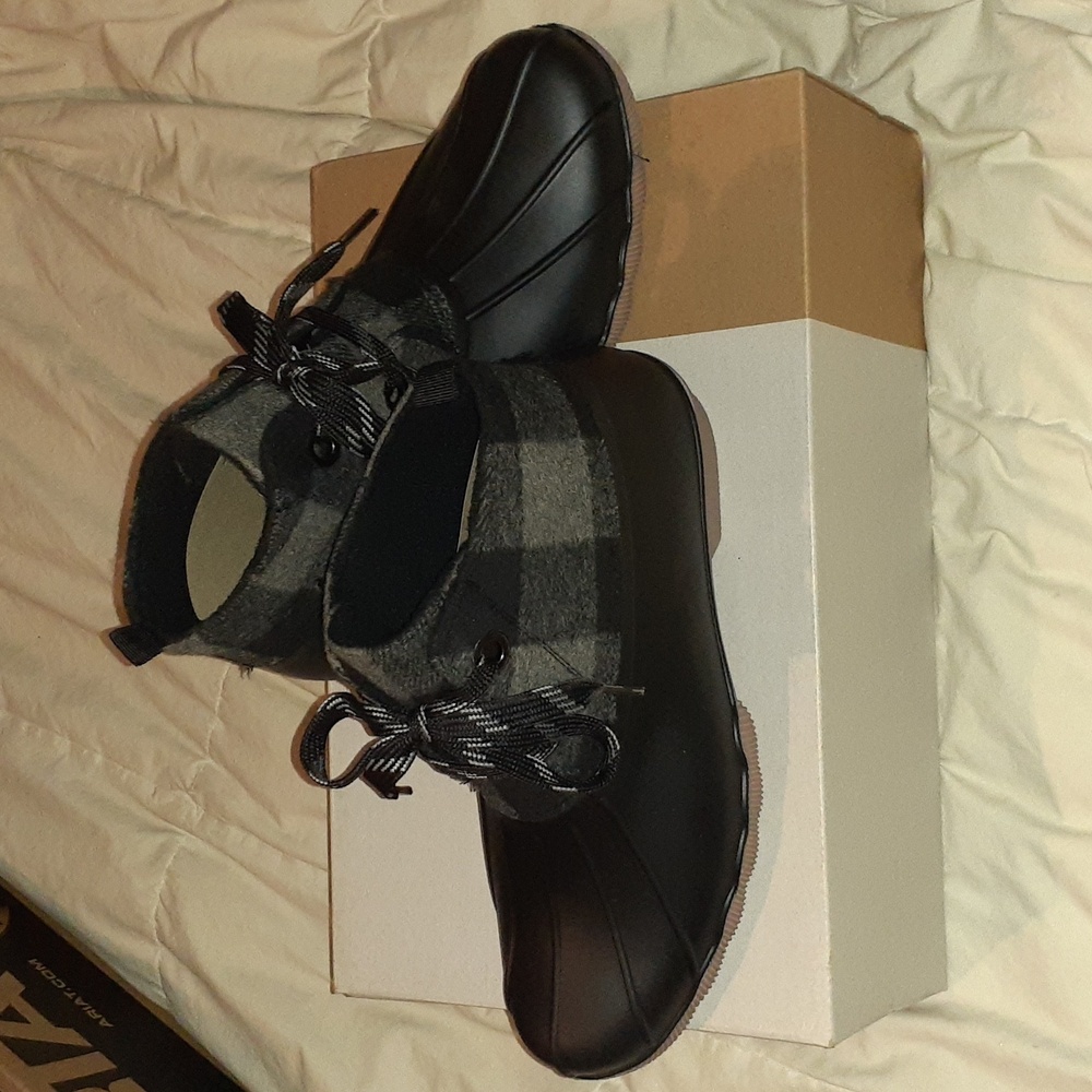 Black plaid duck boots size 9.5